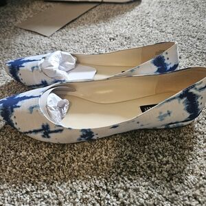 Stylish Blue and White Women's Flats